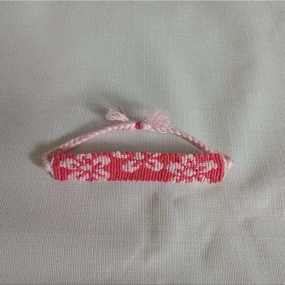 Handmade One Size Shades of Pink Adjustable Sliding Knot Flower Design Bracelet - Picture 3 of 9